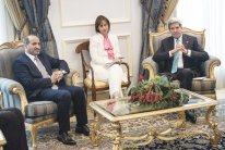 الجربا يلغي إقالة قيادة «الجيش الحر» وكيري يحض على محاربة «داعش»