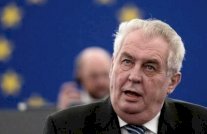  ﻿التشيك تهاجم اللاجئين: أثرياء بدليل امتلاكهم آيفون