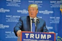  أميركا بين شوفينية دونالد ترامب وتقلُّب هيلاري كلينت