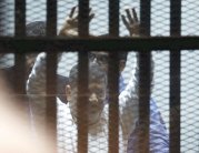 أول حكم بالسجن ضد مرسي يظهر انهيار قدرات «الإخوان»