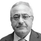 خامنئي يهدد أميركا... أم السعودية؟