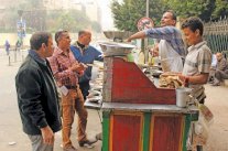 «نظام البرغر العالمي» ينهار أمام «ضربة الفول القاضية»