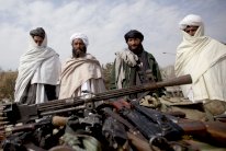 المملكة تسعى لجمع القيادة الأفغانية بقادة طالبان تحقيقاً للسلام الصعب