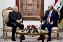 ظريف يستبق رحلة الكاظمي إلى السعودية بمباحثات في بغداد