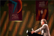 العمير: لا تكرروا غباء لويس السادس عشر