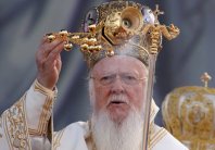 الكنيسة الارثوذكسية تندد باضطهاد مسيحيي الشرق 