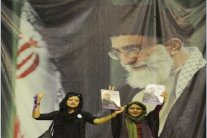 خامنئي يلوم روحاني: بعض تصرفاتك مرفوضة