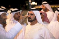 محمد بن راشد: تقدم الإمارات مرتبط بتأهيل العاملين وتخريج الخبراء 