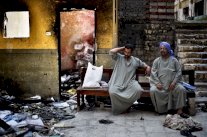 أقباط دلجا في مصر يعودون الى منازل مهدمة ومخاوف تلاحقهم