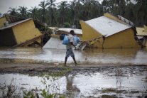 الهند تصدر انذارا احمر تحسبا لوصول الاعصار فايلين