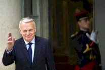 جدل في فرنسا إثر ترحيل طالبة غجرية إلى كوسوفو