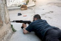 قتيلان في اشتباكات بين سنة وعلويين في طرابلس اللبنانية