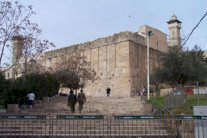 إسرائيل تنوي غلق الحرم الإبراهيمي أمام المسلمين الجمعة والسبت