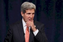 كيري يبحث زيارة مصر قريبا 