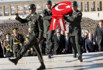 محاكمة عسكريين سابقين في تركيا لقتل ستة اكراد قبل 20 عاما