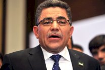 هيتو يسلم طعمة وثائق حكومة المعارضة السورية