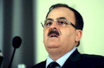 سليم ادريس: صمود اسطوري للثوار ومعركة حلب لن تنتهي