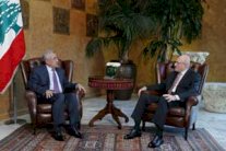 سليمان يستعرض مع سلام مشاورات تشكيل الحكومة اللبنانية