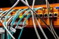 المفوضية الأوروبية: لا صلاحيات للتعاطي بقضية التجسس الأميركية