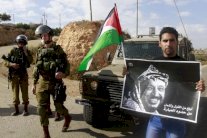 ذكرى عرفات تخيم على النزاع الإسرائيلي - الفلسطيني