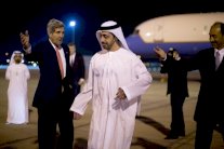 كيري يصل الى الامارات لمناقشة ملفي سوريا وايران