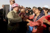 بارزاني يعارض إعلان إدارة كردية في سوريا