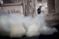 المؤبد لاثنين شيعة ادينا بتفجير سيارة قرب الديوان الملكي في البحرين