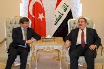 أوغلو يصل إلى بغداد لإنهاء التوتر في العلاقات العراقية التركية