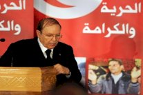 صراع في هرم الحزب الحاكم في الجزائر على خلفية ترشيح بوتفليقة لولاية رابعة