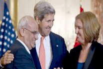 استقالة مفاوضي السلام الفلسطينيين