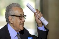 وفد الائتلاف السوري يلتقي الابراهيمي وفورد في جنيف