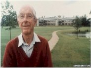 وفاة أب الجينوم البريطاني فريديريك سانغر