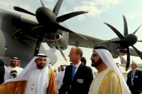 طيران الامارات يعد بمزيد من الطلبيات لشراء الطائرات