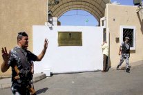 علي عواض عسيري: اتهام السعودية بتفجير السفارة الإيرانية غير مسؤول