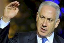 نتانياهو يدعو من موسكو إلى حل حقيقي لأزمة النووي الإيراني