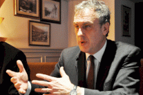 لندن تدشن حوارا استراتيجيا مع السلطة الفلسطينية