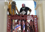 متظاهرون حاولوا اقتحام مقر الحكومة التايلاندية في بانكوك