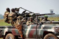 المتمردون السابقون يغادرون بانغي قبيل التدخل الفرنسي في افريقيا الوسطى