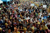 مئات المتظاهرين يقتحمون وزارة المالية التايلاندية في بانكوك 