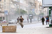 مقتل خمسة عسكريين ليبيين والإضراب مستمر في بنغازي