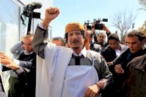 غرائب القذافي لا يمكن أن تنتهي بوفاته... أبداً!