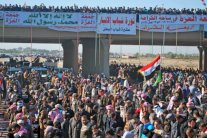 خطباء جمعة العراق يتهمون إيران بقيادة عمليات قتل على الهوية