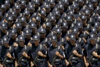 منظمة حقوقية تدين 