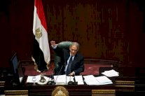 الدستور المصري الجديد يضيف إلى امتيازات المؤسسة العسكرية