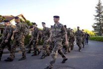 دخول اولى التعزيزات البرية الفرنسية الى افريقيا الوسطى