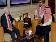 محمد بن نايف يستقبل السيناتور جون ماكين