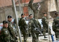 فرنسا ستسحب جنودها من قوات الحلف الأطلسي في كوسوفو 