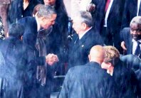 المصافحة بين أوباما وكاسترو أثارت غضب المحافظين في أميركا