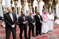 الهولندي آرناود فان دورن يشارك في مؤتمر للدفاع عن النبي محمد