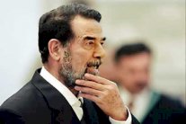 إرث صدام حسين يخيم على العراق في الذكرى العاشرة لاعتقاله